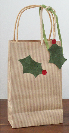 Holly gift bag
