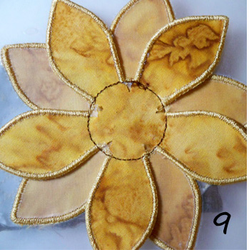 AccuQuilt Fun Flower Sunflower with Texture Magic